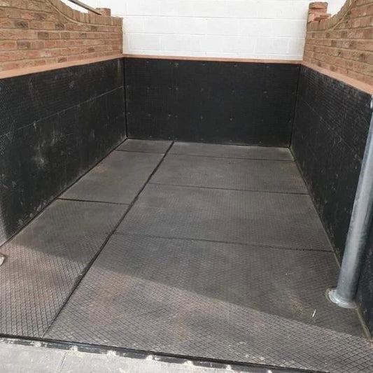 Horse Stable Mats | 8 Pack of 22mm Diamond Top Rubber | 1800 x 1200mm Each