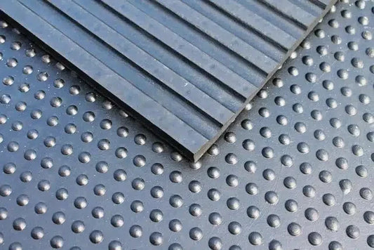 6 Stable Mats Offer | 6ft x 4ft Bubbletop Horse Stable Matting | 18mm Thick | Ho