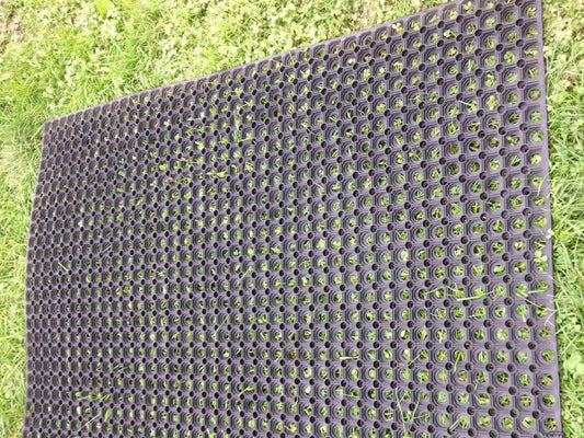 1 x Horse Gateway Rubber GRASS Mat 1500mm x 1000mm x 22mm