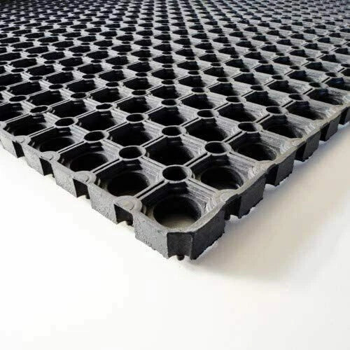 4 Meter Long Runner Rubber Grass Mat 1M X 4 Meter- Length X 22mm Thickness